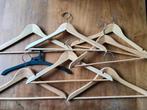 8 kleerhangers, Kleding | Dames, Kledinghangers, Ophalen of Verzenden, Zo goed als nieuw, Hout, Volwassenen