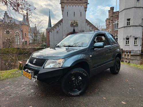 Suzuki Grand Vitara 1.6 4x4 / trekhaak, apk 11-2025 / lier !, Auto's, Suzuki, Bedrijf, Grand Vitara, 4x4, ABS, Airbags, Airconditioning