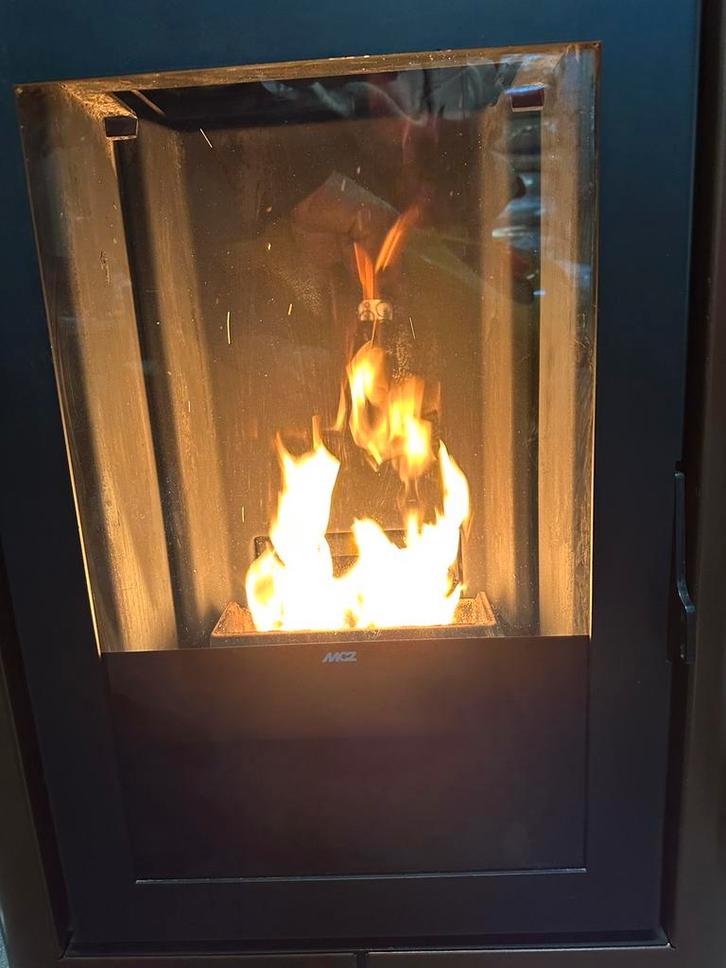 Pelletkachel van het topmerk MCZ, Huis en Inrichting, Kachels, Zo goed als nieuw, Pelletkachel, Overige brandstoffen, Ophalen