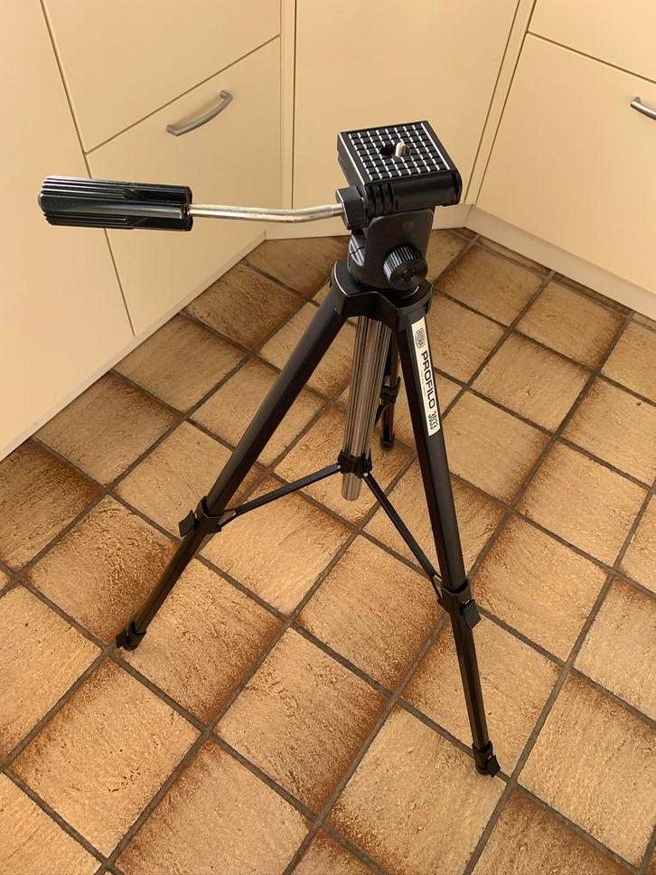 Bilora Profilo 3033 - Driepoot Statief (Rond 1970), Audio, Tv en Foto, Fotografie | Statieven en Balhoofden, Zo goed als nieuw