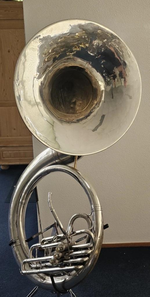 C. G. Conn 20K Silver BBb Sousaphone, Muziek en Instrumenten, Blaasinstrumenten | Overige, Gebruikt, Koperblazer, Ophalen