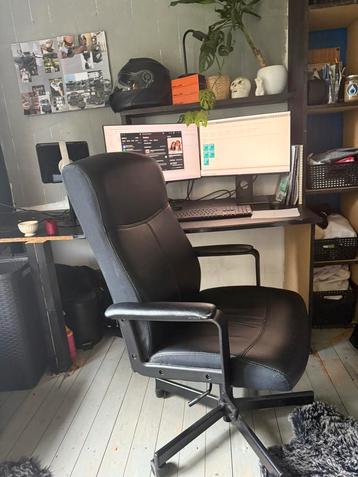 Bureau stoel beschikbaar voor biedingen