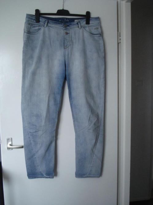 ZGAN - Miss Etam Boyfriend jeans - maat 44 - licht blauw, Kleding | Dames, Spijkerbroeken en Jeans, Zo goed als nieuw, W33 - W36 (confectie 42/44)