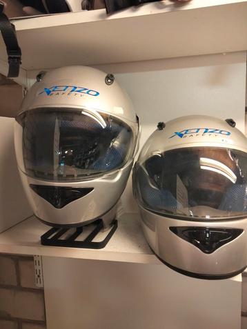 Nieuwe helm maat S  beschikbaar voor biedingen