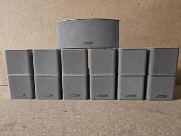 BOSE JEWEL CUBES 6 x MET CENTER speaker beschikbaar voor biedingen