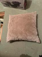 Set van 2 sierkussens - Beige, Huis en Inrichting, Ophalen of Verzenden, Zo goed als nieuw, Beige, Vierkant