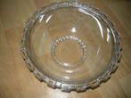 Mooie aparte glazen/kristallen schaal, met kralen rand onder, Ophalen of Verzenden