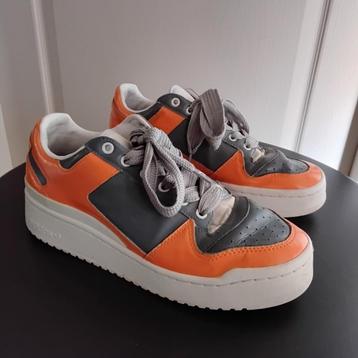 Adidas sneakers sportschoenen maat 41 in prima staat  beschikbaar voor biedingen