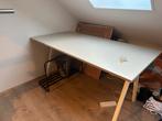 Trotten bureau te koop, Huis en Inrichting, Bureaus, Ophalen, Zo goed als nieuw