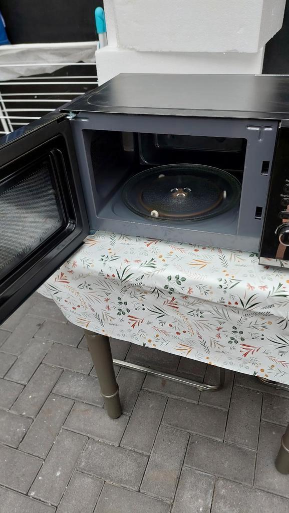 Donna Magnetron - Perfect voor snelle maaltijden!, Witgoed en Apparatuur, Magnetrons, Gebruikt, Vrijstaand, Magnetron, 45 tot 60 cm