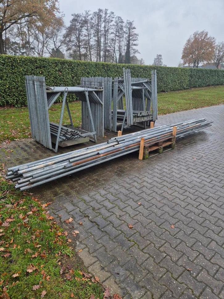 Gevelsteiger / Metselsteiger Hjukken, buizen klemmen te koop, Doe-het-zelf en Verbouw, Steigers, Overige typen, 5 meter of hoger