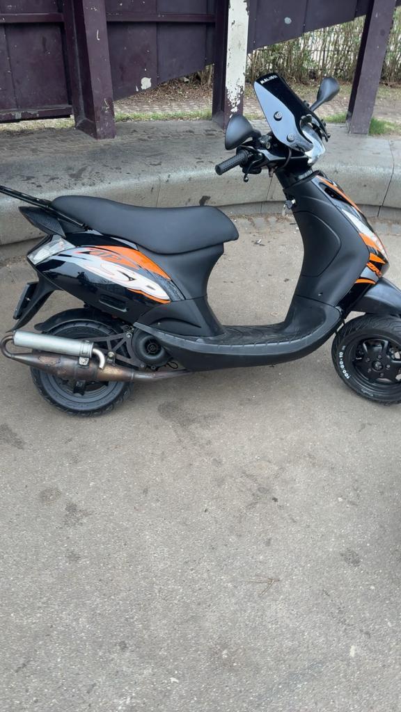 Piaggio zip 70 cc SNEL!, Fietsen en Brommers, Scooters | Piaggio, Zo goed als nieuw, Zip, Tweetakt, Ophalen