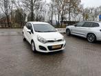 Kia Rio 1.2 CVVT World Cup Edition CRUISE LEER AIRCO PDC, Auto's, Gebruikt, Zwart, 4 cilinders, Wit