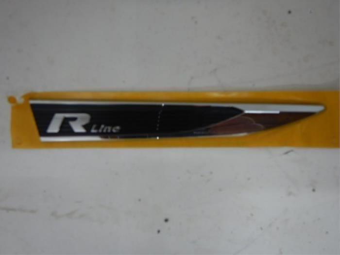 Embleem Volkswagen Polo (22729210), Auto-onderdelen, Overige Auto-onderdelen, Gebruikt, Ophalen