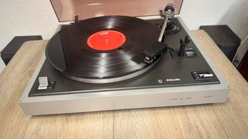 Philips 437 vintage Synchro Belt Drive platenspeler beschikbaar voor biedingen
