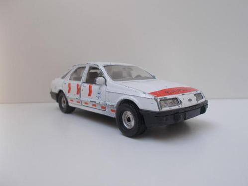 3695 Ford Sierra 2.3 Ghia Rijkspolitie Corgi toys, Hobby en Vrije tijd, Modelauto's | 1:43, Gebruikt, Auto, Corgi, Ophalen of Verzenden