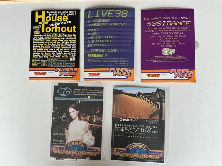 Flyers Party Package Jaren 2000/2001  nog  in de folie, Verzamelen, Muziek, Artiesten en Beroemdheden, Zo goed als nieuw, Foto of Kaart