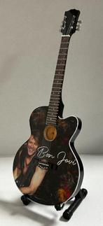 Bon Jovi foto miniatuur gitaar van hout 25cm mini guitar, Info@deconoord.nl, Verzenden, Deco Noord, Nieuw