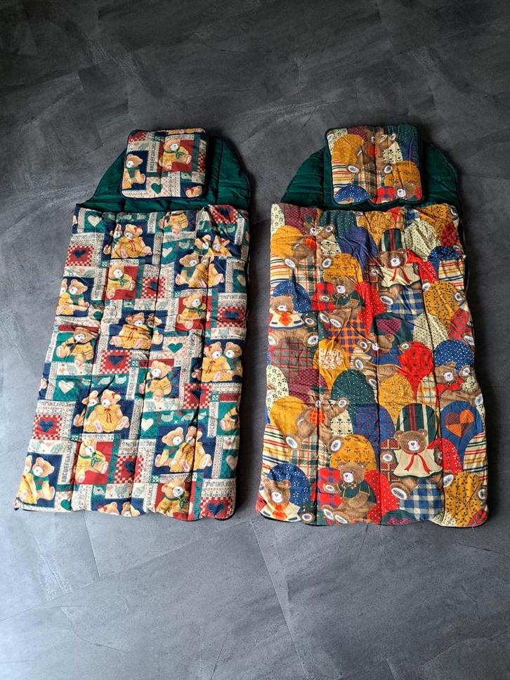 kinder slaapzakken met beren print & kussentje

Hoe gezellig, Caravans en Kamperen, Slaapzakken, Zo goed als nieuw, Ophalen of Verzenden