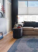 Woood Sara poef hoog in velvet antraciet grijs, Ophalen, Zo goed als nieuw, Rond, Minder dan 50 cm