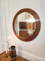 Vintage Ronde Spiegel met Houten Rand, Gebruikt, Rond, Ophalen of Verzenden, Minder dan 100 cm