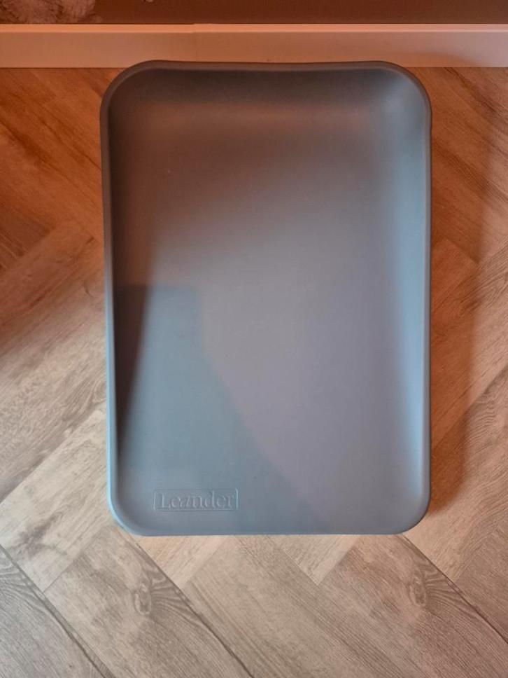 Leander Matty verschoningskussen Dusty Grey, Kinderen en Baby's, Badjes en Verzorging, Gebruikt, Aankleedkussen, Overige merken