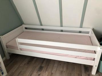 GRATIS: Eenpersoonsbed/Halfhoogslaper - Zonder Matras beschikbaar voor biedingen