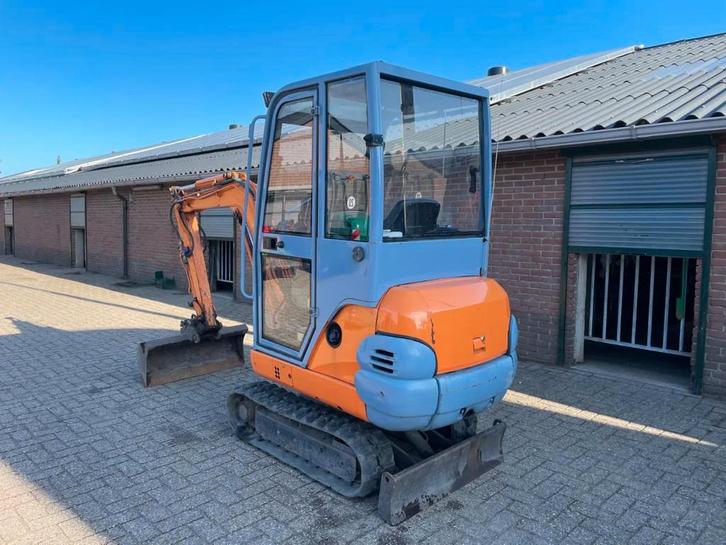 Hitachi AX 15-2 Minigraver (bj 1999), Zakelijke goederen, Machines en Bouw | Kranen en Graafmachines, Graafmachine