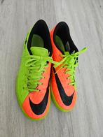 Nike zaalvoetbalschoen mt 43, Sport en Fitness, Voetbal, Ophalen of Verzenden, Zo goed als nieuw, Schoenen