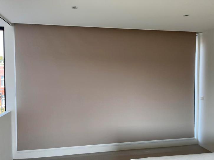 T.e.a.b. 2 Elektrische Rolgordijnen - Nieuw, verkeerde maat, Huis en Inrichting, Stoffering | Gordijnen en Lamellen, Nieuw, 200 cm of meer