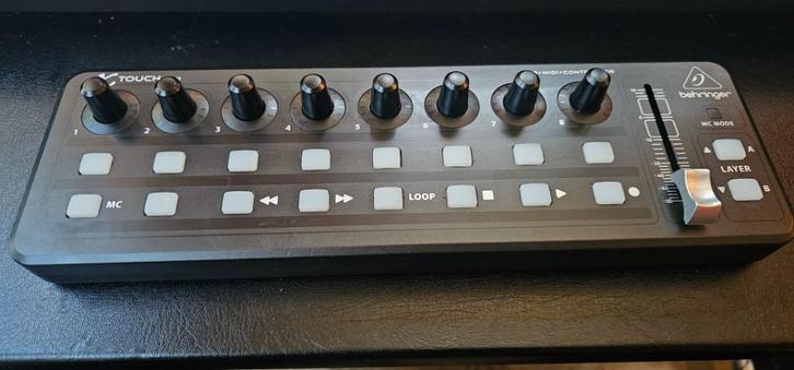 Behringer Xtouch Mini, Muziek en Instrumenten, Midi-apparatuur, Zo goed als nieuw, Ophalen of Verzenden