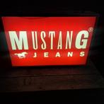 Mustang Jeans lichtbak reclamebord, Ophalen of Verzenden, Zo goed als nieuw, Lichtbak of (neon) lamp