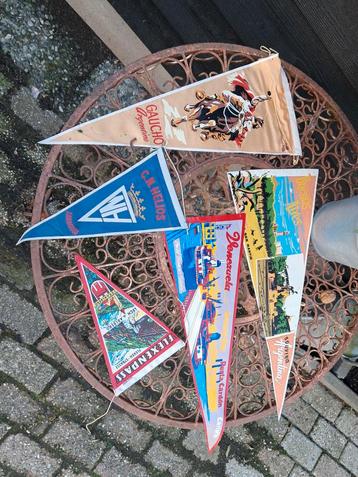 Leuk uit verzameling vintage landen vlagjes. beschikbaar voor biedingen