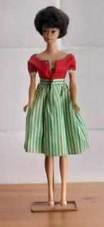 Vintage Barbie Bubble Cut op standaard, Verzamelen, Ophalen, Gebruikt, Pop