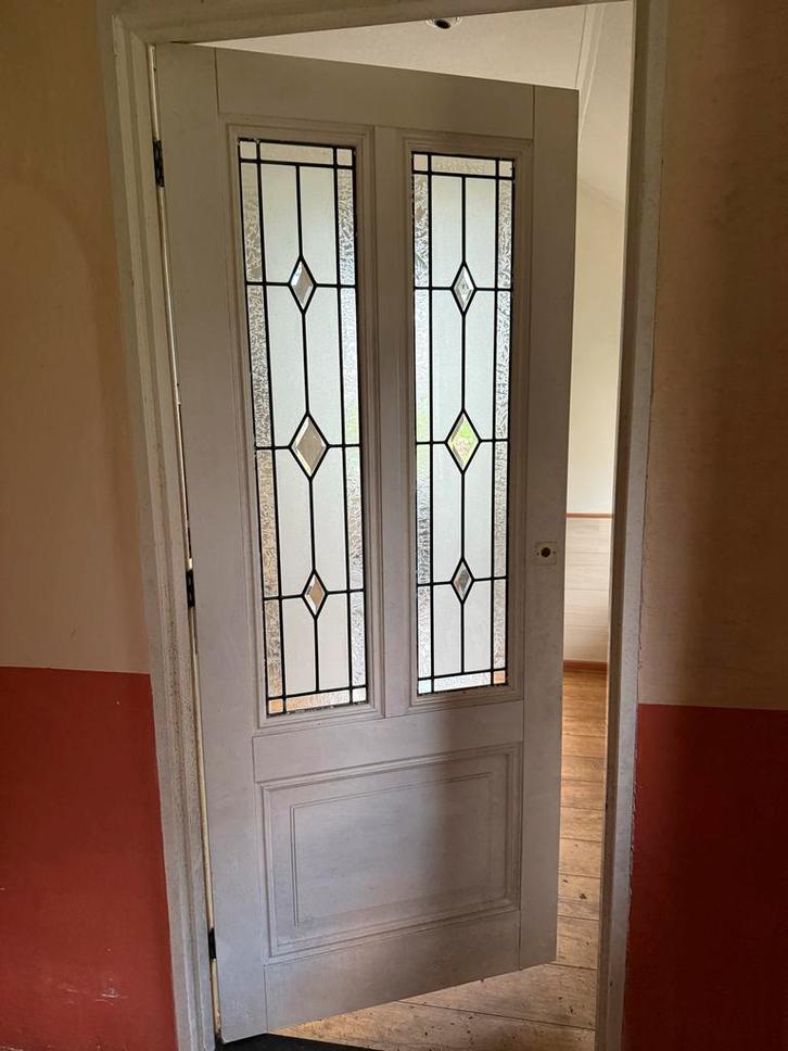 Oude boerderijdeur met glas in lood, Doe-het-zelf en Verbouw, Deuren en Horren, Gebruikt, Buitendeur, 200 tot 215 cm, 80 tot 100 cm