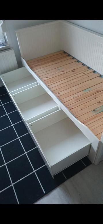 IKEA HEMNES bedbank  beschikbaar voor biedingen