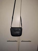 Zwarte Guess Schoudertas, Sieraden, Tassen en Uiterlijk, Ophalen of Verzenden, Zo goed als nieuw, Zwart, Schoudertasje