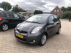 Toyota Yaris 1.3 VVTi 4DRS AIRCO ECC ELL PAK 6VERS, Voorwielaandrijving, 1025 kg, Gebruikt, Zwart