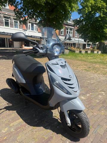 Piaggio Zip brom sp nardo grey 4t 45km 2017 full option beschikbaar voor biedingen