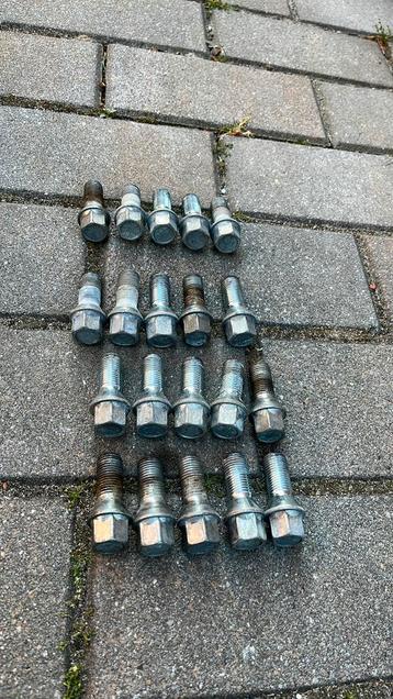 Set wielbouten M12 x 1.25 Seat beschikbaar voor biedingen