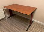 Mooi bureau 140x80 cm (in hoogte verstelbaar), Ophalen, In hoogte verstelbaar, Zo goed als nieuw, Bureau