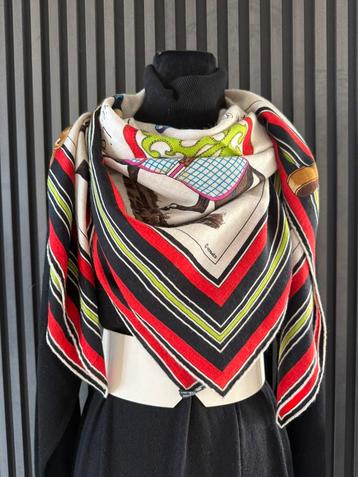 HERMES SHAWL Large  Cashmere 70% & Silk 30%  Square 140 cm beschikbaar voor biedingen