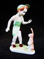 Aquincum - Jongen met haas (7520), Verzamelen, Beelden en Beeldjes, Ophalen, Zo goed als nieuw, Mens