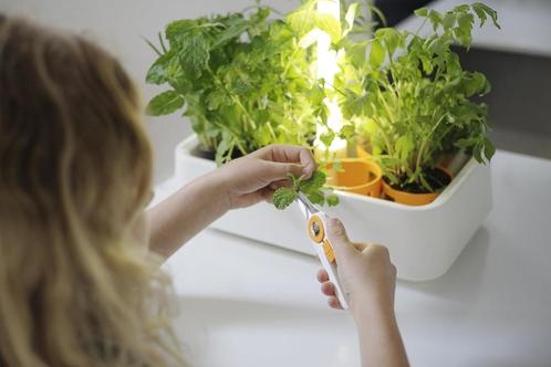 Nieuw | Fiskars Kruidentuin met LED verlichting | Op is Op., Tuin en Terras, Bloembakken en Plantenbakken, Nieuw, Kunststof, Binnen