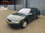 Opel Vectra 1.6-16V Business Edition | automaat|Airco|Nap, Gebruikt, Zwart, 4 cilinders, Vectra