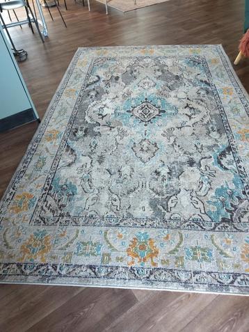 Prachtig bohemian vintage vloerkleed 2 bij 3 meter beschikbaar voor biedingen