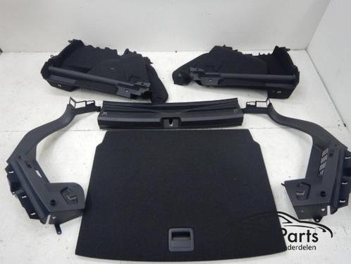 VW Golf 8 Achterklep Bekleding + Instap + Laadvloer, Auto-onderdelen, Interieur en Bekleding, Gebruikt, Ophalen of Verzenden