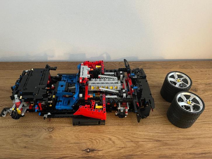 Ferrari Daytona SP3 ZGAN, Kinderen en Baby's, Speelgoed | Duplo en Lego, Zo goed als nieuw, Lego, Complete set, Ophalen of Verzenden