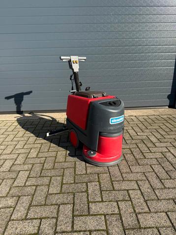 Cleanfix RA431E TOPSTAAT SCHROBMACHINE / Schrobzuigmachine beschikbaar voor biedingen