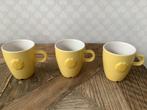 Douwe Egberts mokken geel van Mosa Maastricht 3 stuks, Huis en Inrichting, Keuken | Servies, Ophalen of Verzenden, Zo goed als nieuw